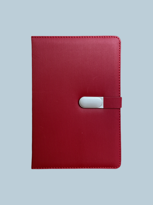 STATIONARY : LEATHER TEXTURED DETAIL  NOTEBOOK WITH LOCK