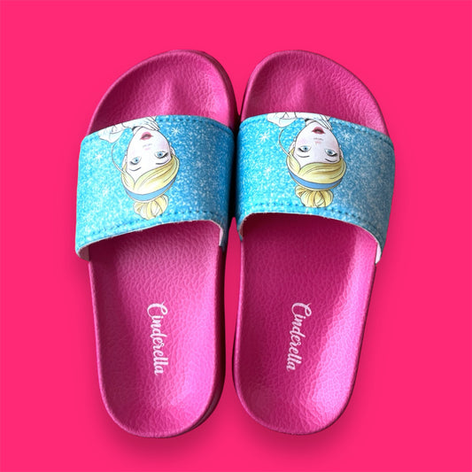 FOOTWEAR: DISNEY GIRLS’ SLIDES SIZE 31